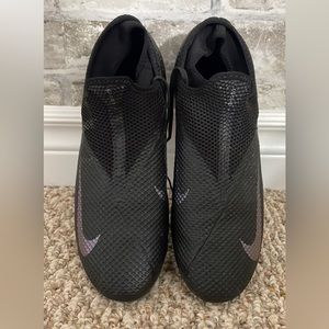 Nike Black Athletic Slip-On Shoes with Subtle Purple Swoosh